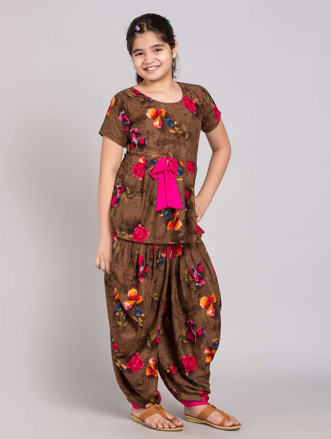 girls floral printed kurta patiyala salwar set - 20622728 -  Standard Image - 2