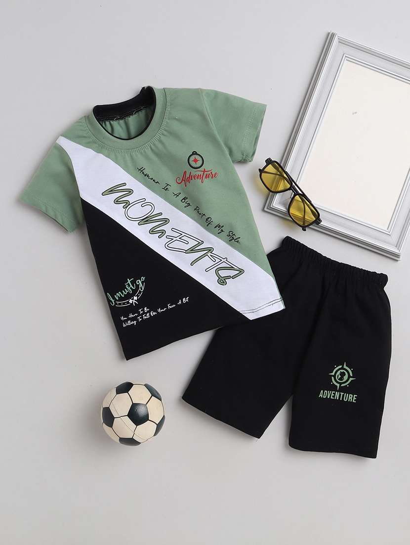 green front printed t-shirt & shorts set