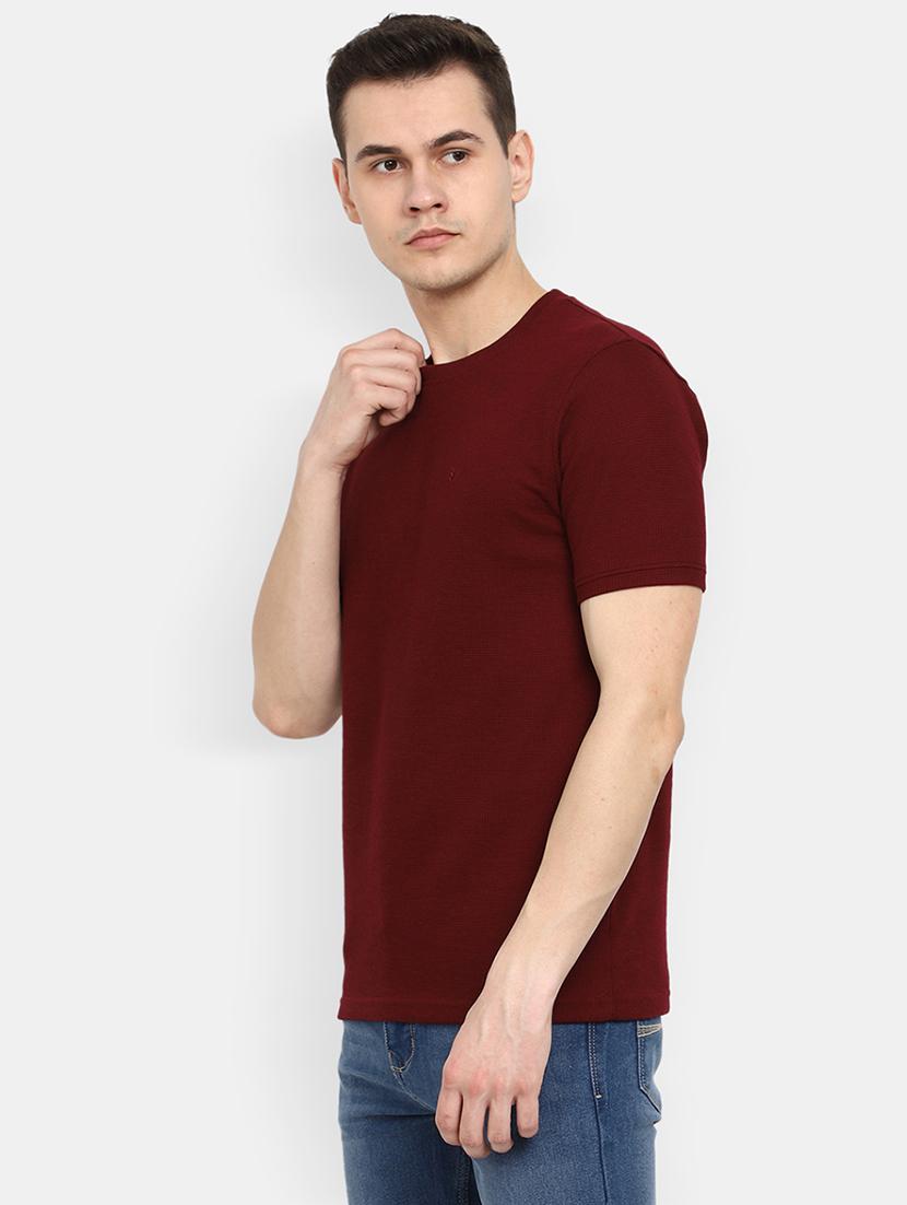 maroon self design round neck t-shirt - 20672380 - Standard Image - 2