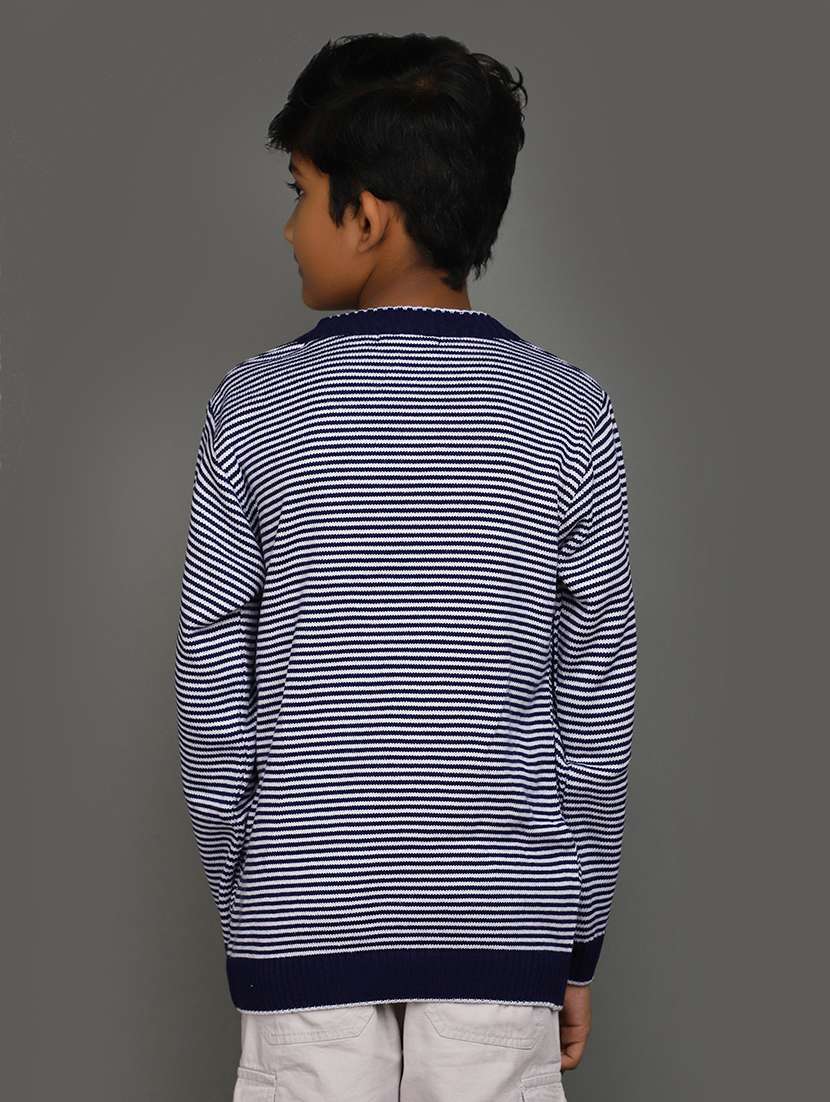 boy long sleeves sweater - 20687146 - Standard Image - 2