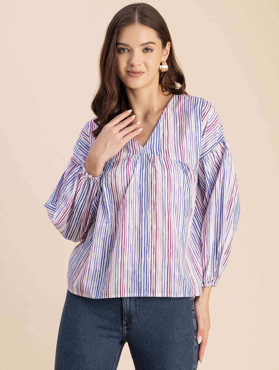 women striped long sleeves straight top