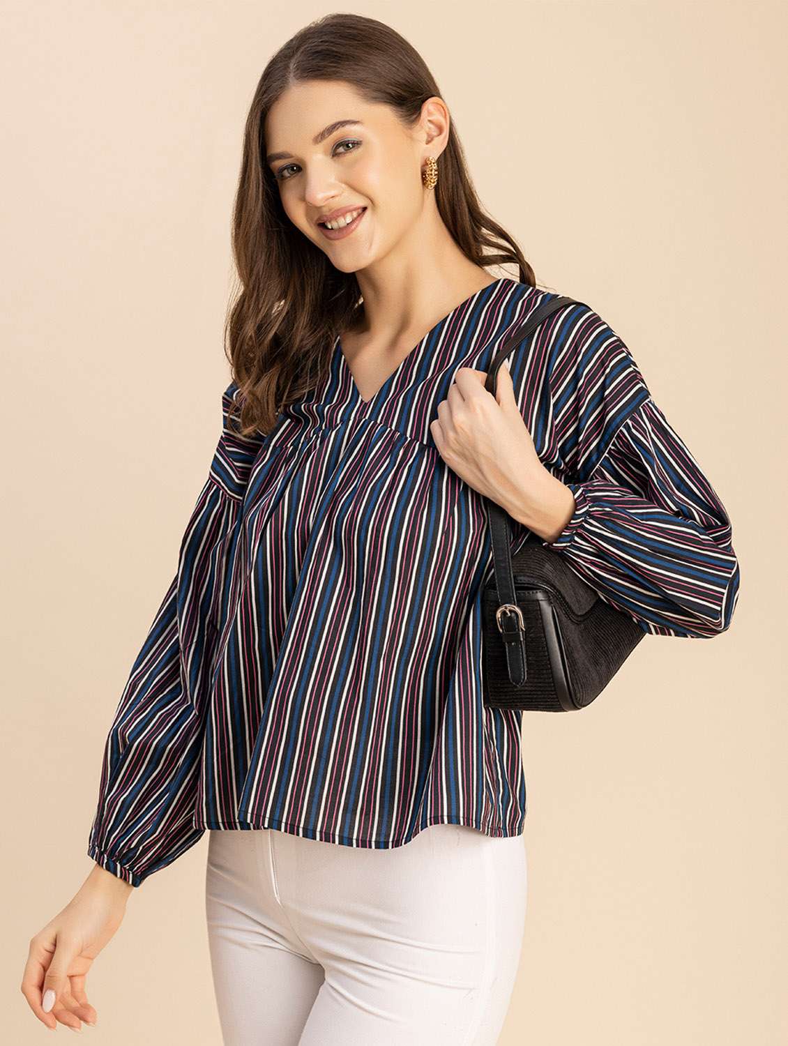 women striped long sleeves straight top - 20694640 -  Standard Image - 2