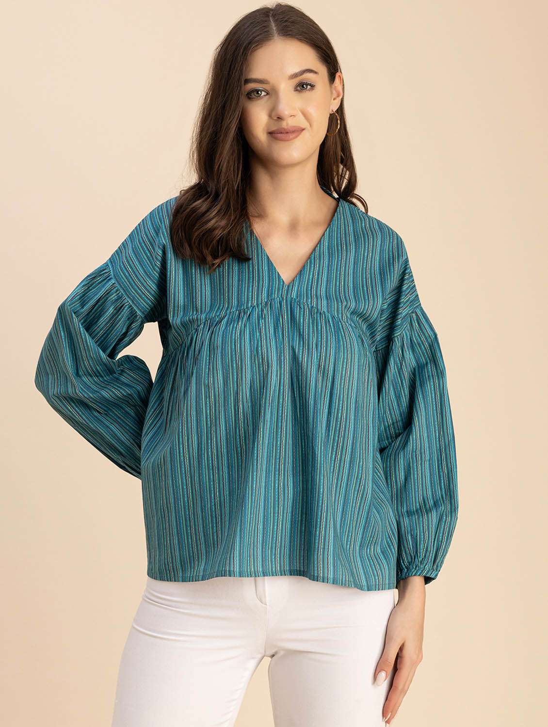 women striped long sleeves straight top
