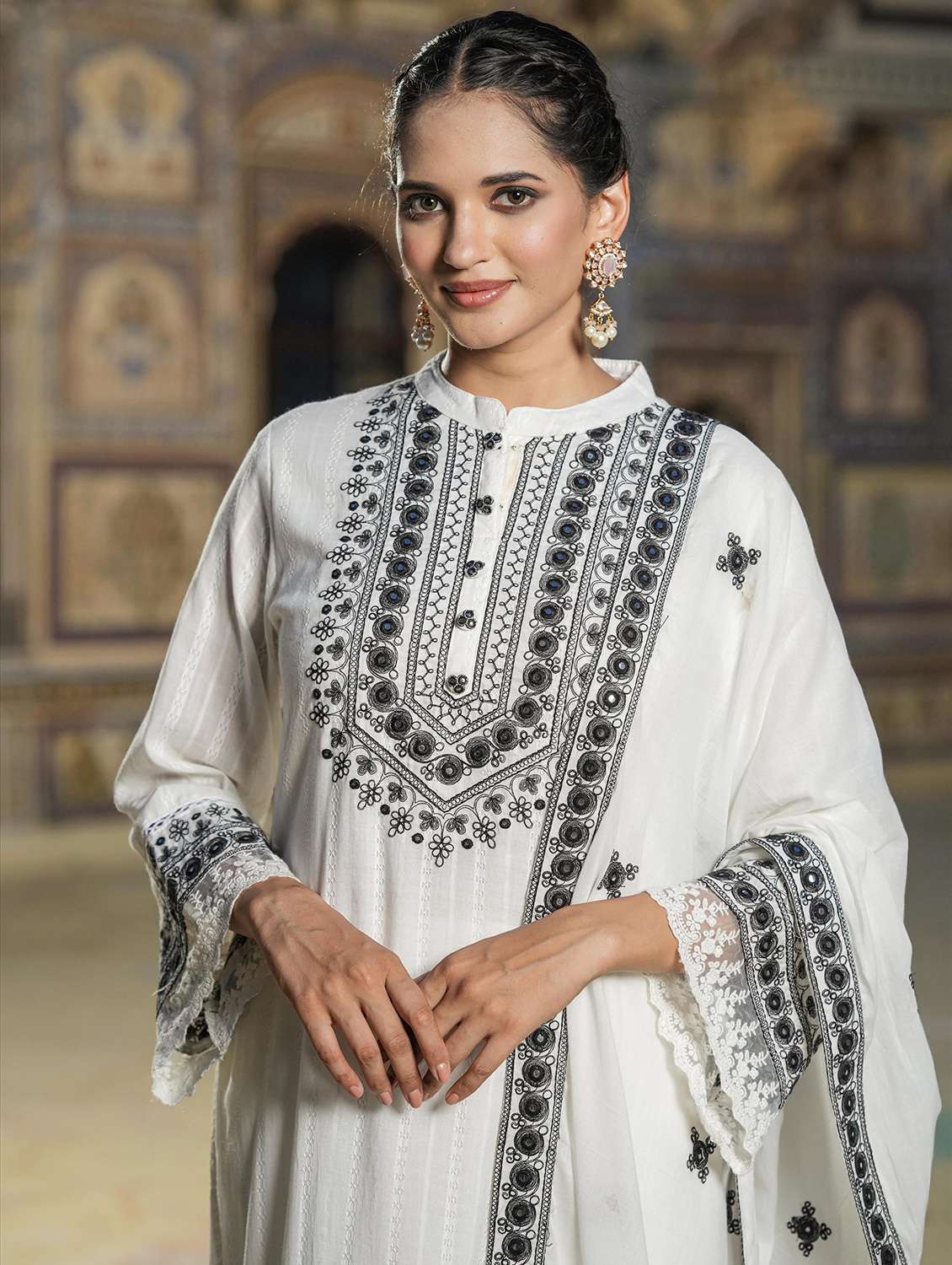white long sleeve kurta palazzo set set - 20727176 - Standard Image - 7