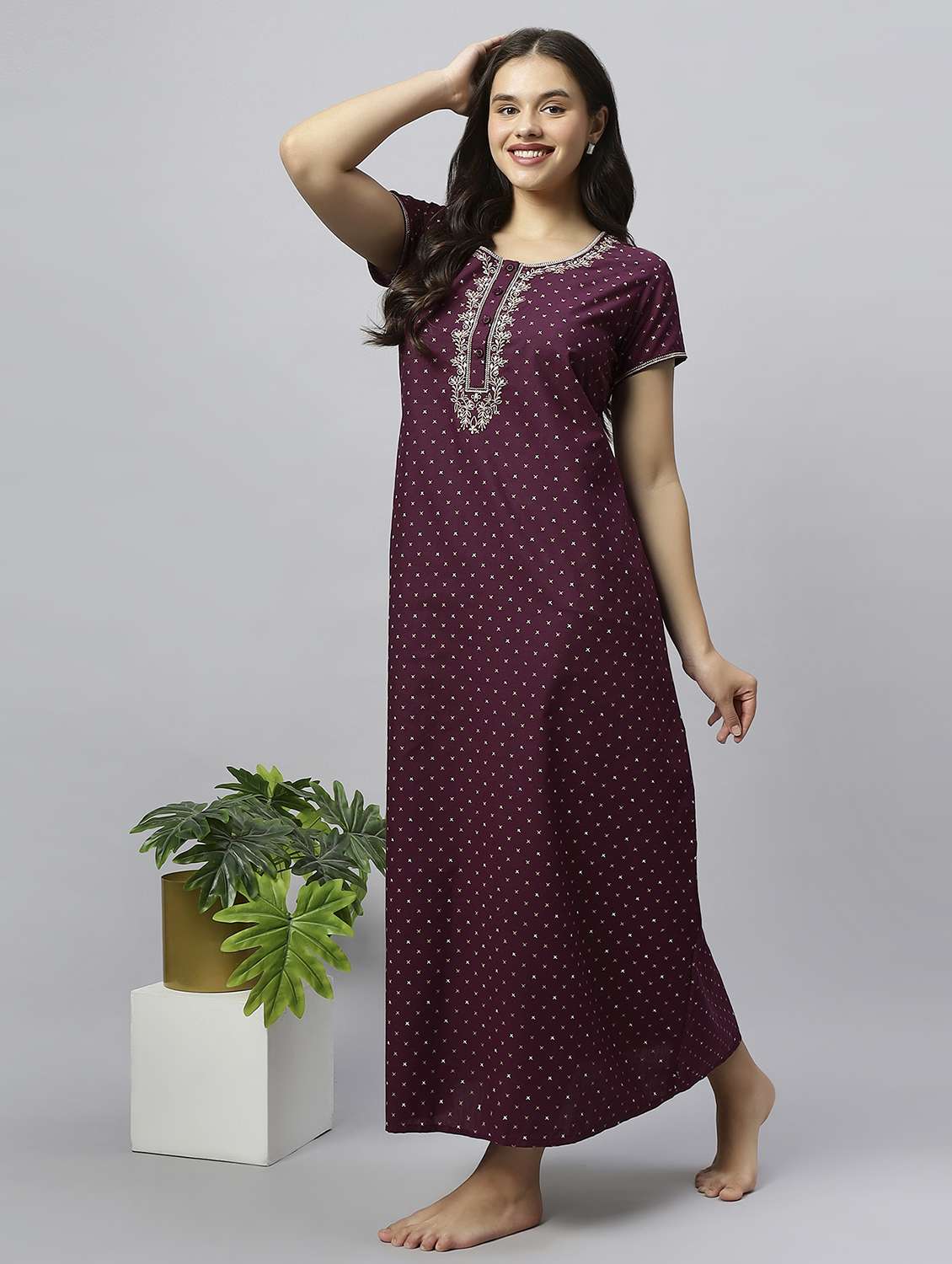 women printed short sleeves nighty