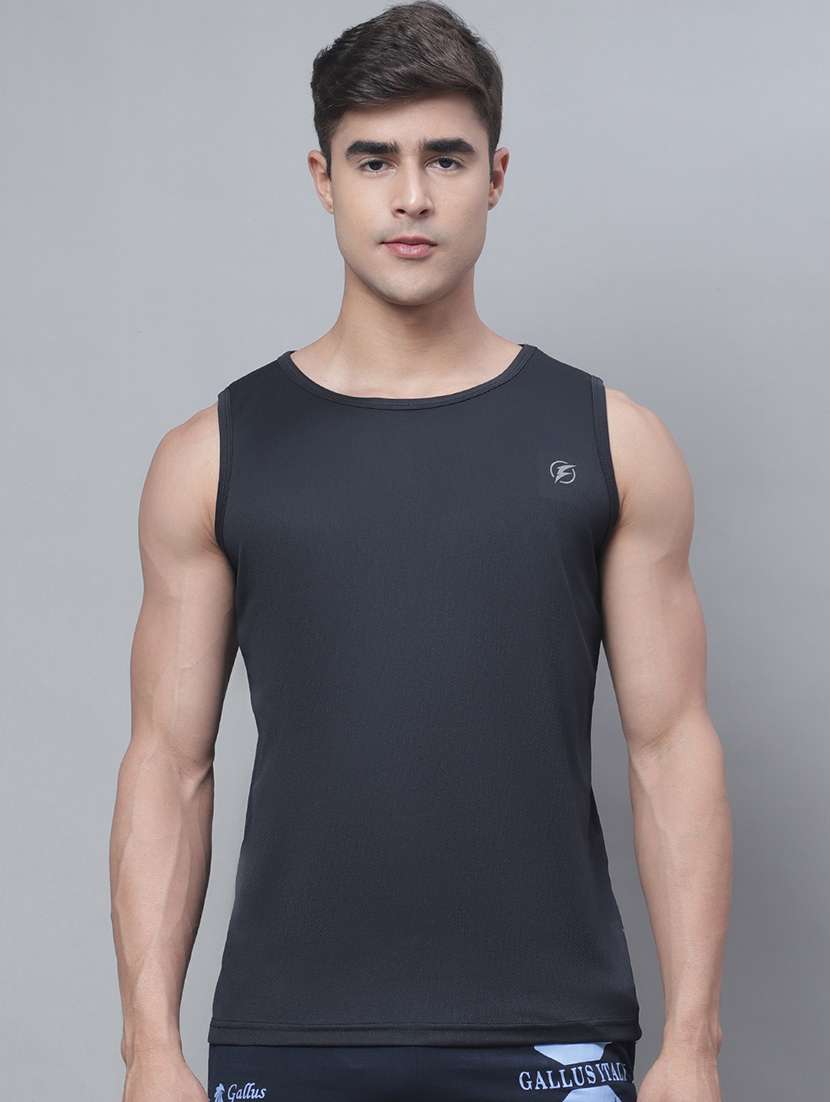 men plain round neck t-shirt - 20757350 - Zoom Image - 0