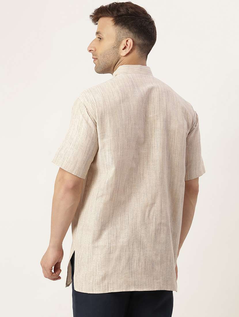 men mandarin neck cotton blend short kurta - 20766978 - Standard Image - 2