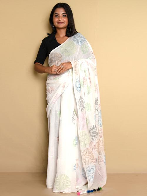 white cotton handloom saree - 20794808 - Standard Image - 0