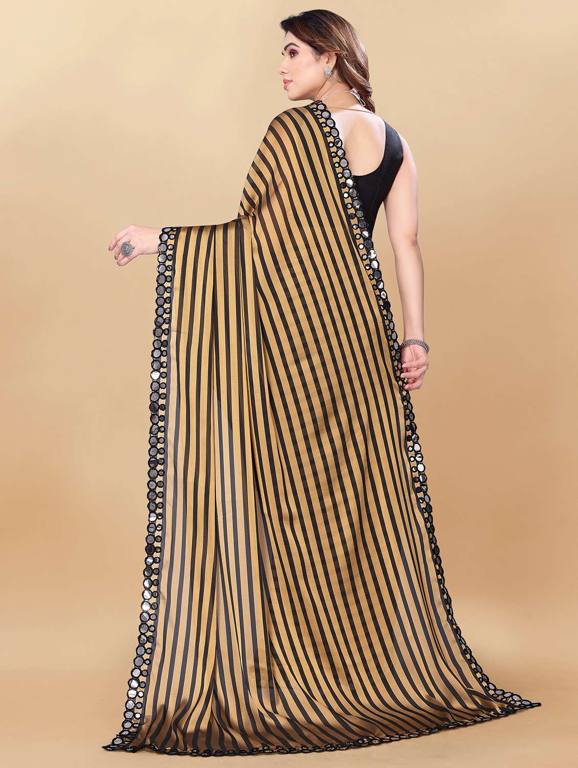 women striped saree with blouse - 20810961 -  Standard Image - 2