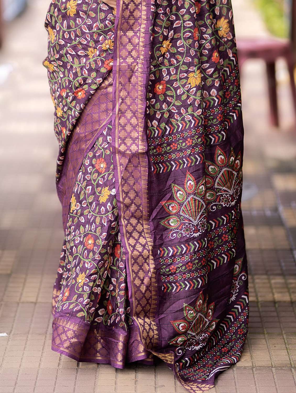 women floral printed saree with blouse - 20820686 -  Standard Image - 2