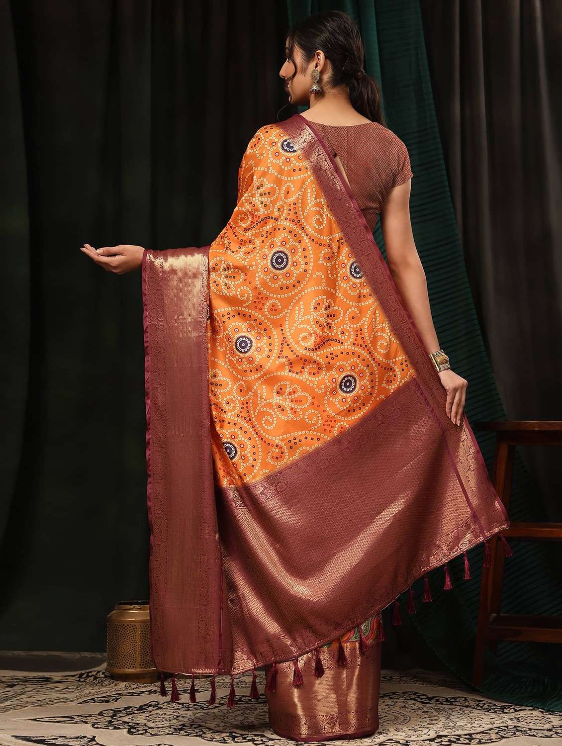 women orange bandhani bordered saree - 20827713 - Standard Image - 2