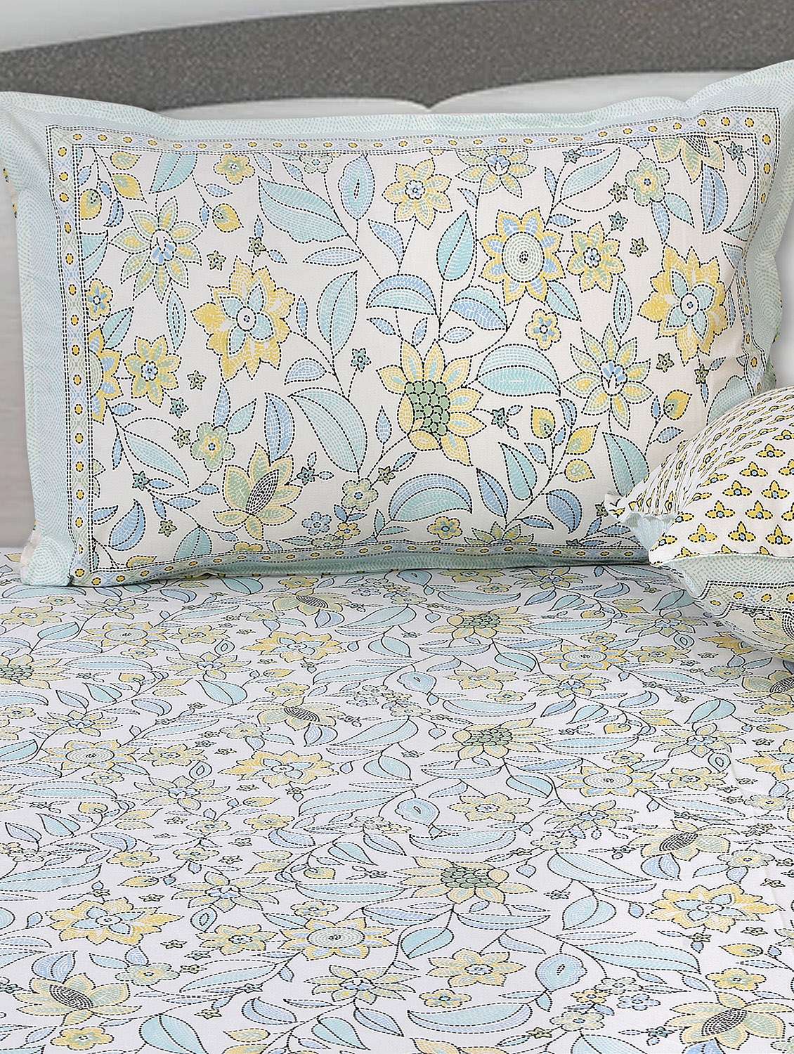 texstylers cotton printed kantha pattern traditional jaipuri queen size bedsheet with 2 pillow covers - 20829799 -  Standard Image - 2