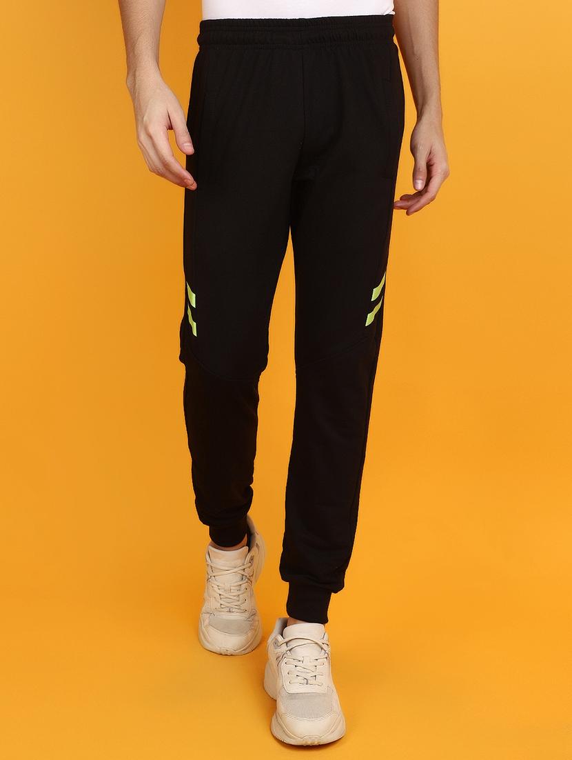 men balck relaxed fit mid rise jooger - 20831566 -  Zoom Image - 0