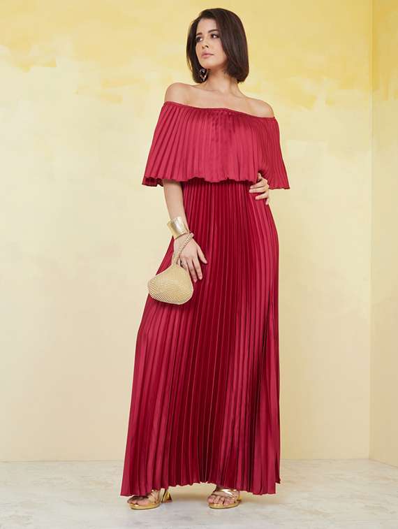 women red solid a-line dress