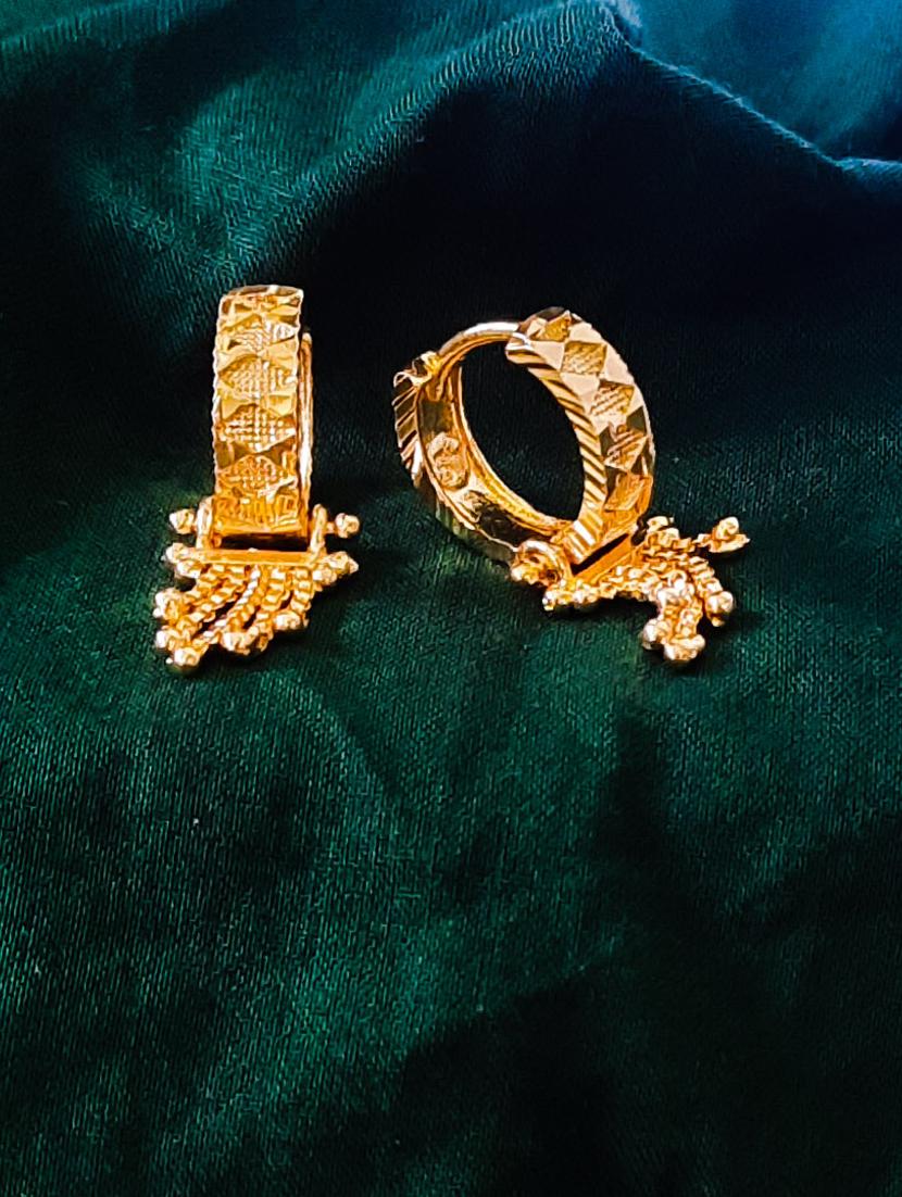 gold plated balli earrings - 20848875 - Zoom Image - 0