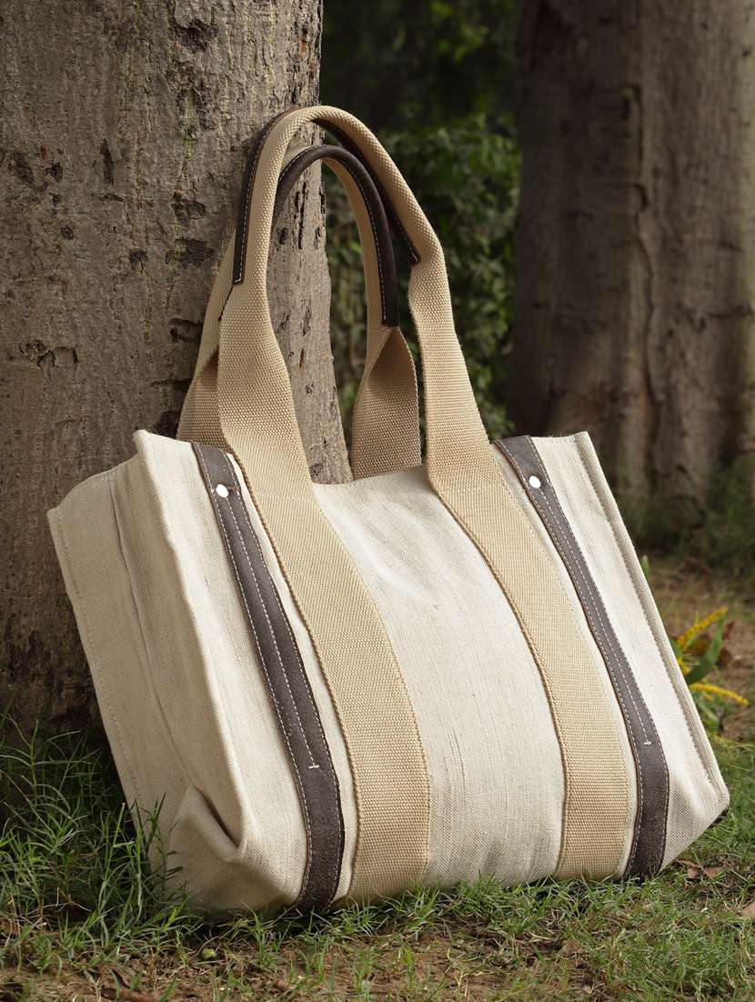sisal cream & black solid cotton jute & leather handheld bag - 20850246 -  Zoom Image - 0