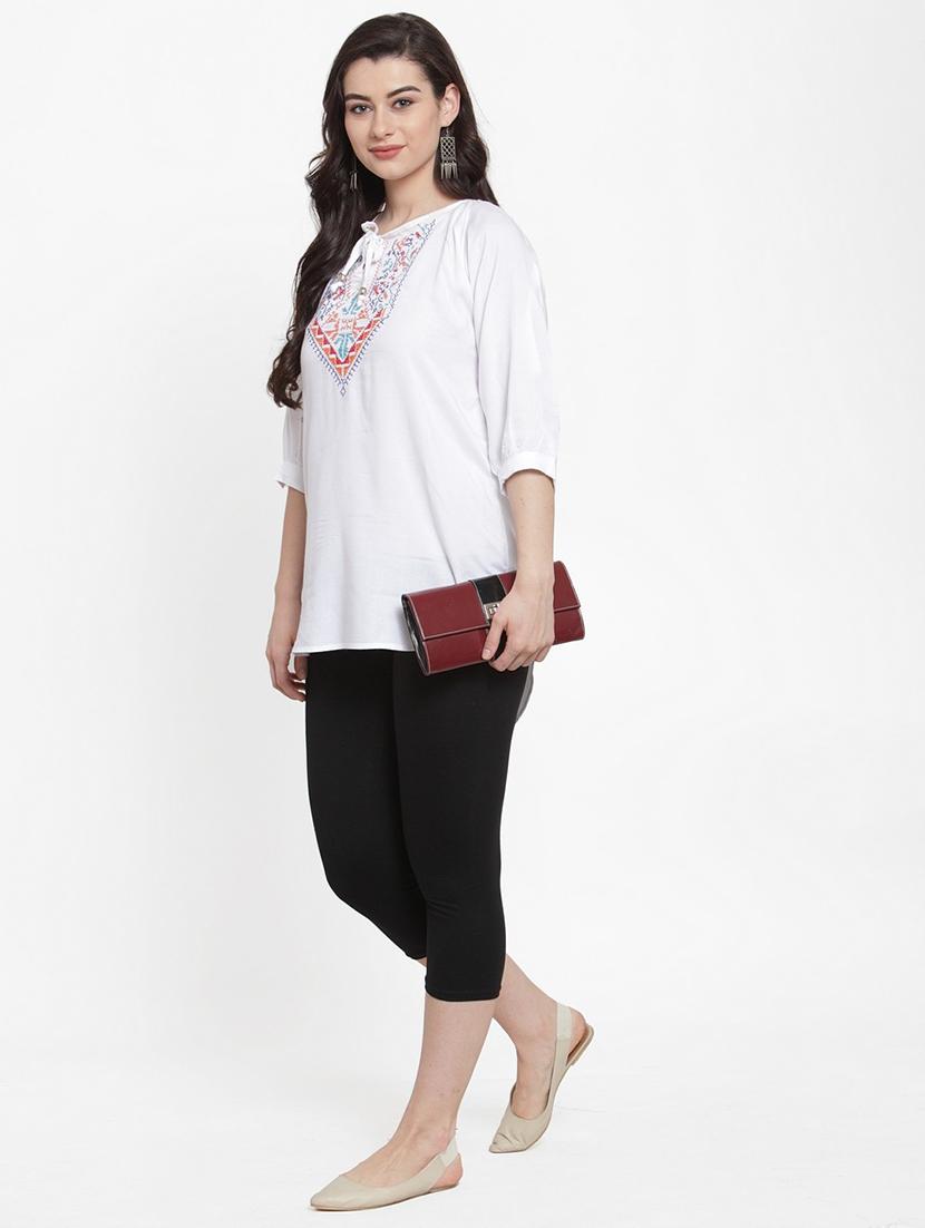 solid black cotton lycra capri - 20850412 - Standard Image - 2