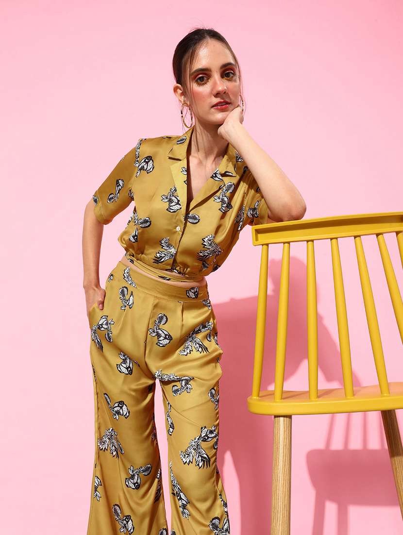 women gold printed top and trouser co-ord set - 20852915 - Standard Image - 2
