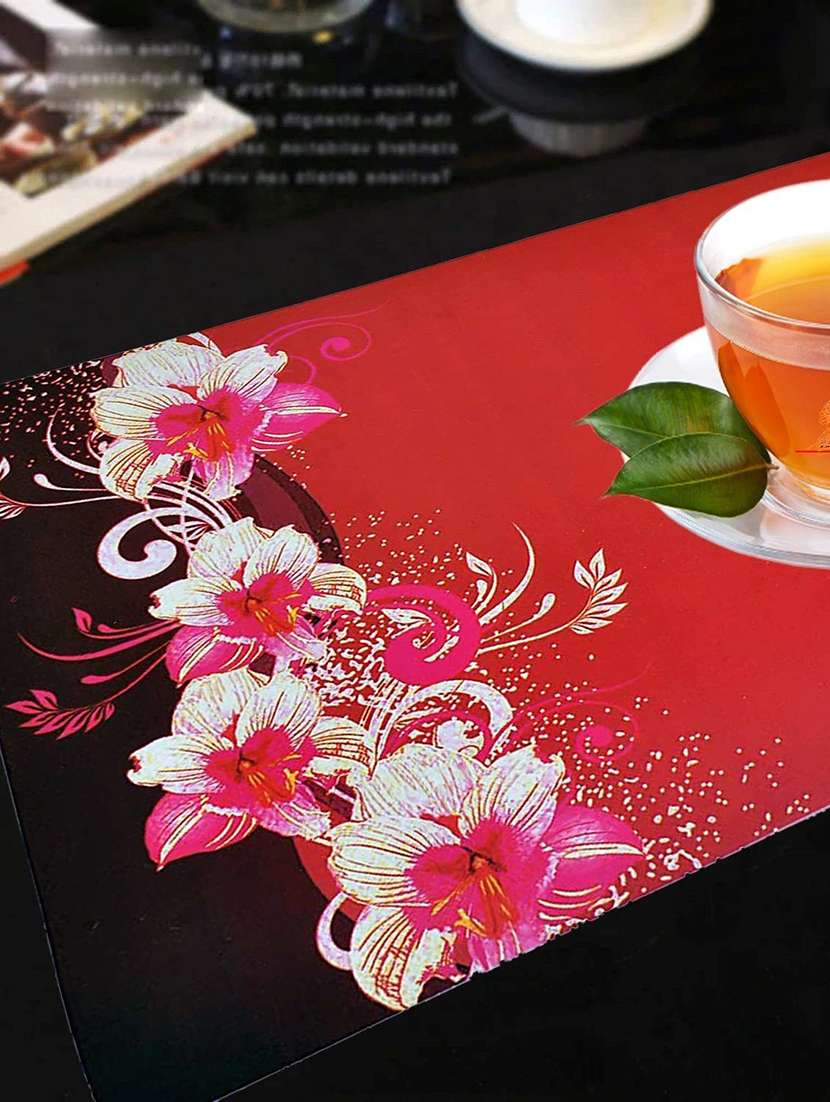 printed placemats for dining table and kitchen - 20853493 -  Standard Image - 2