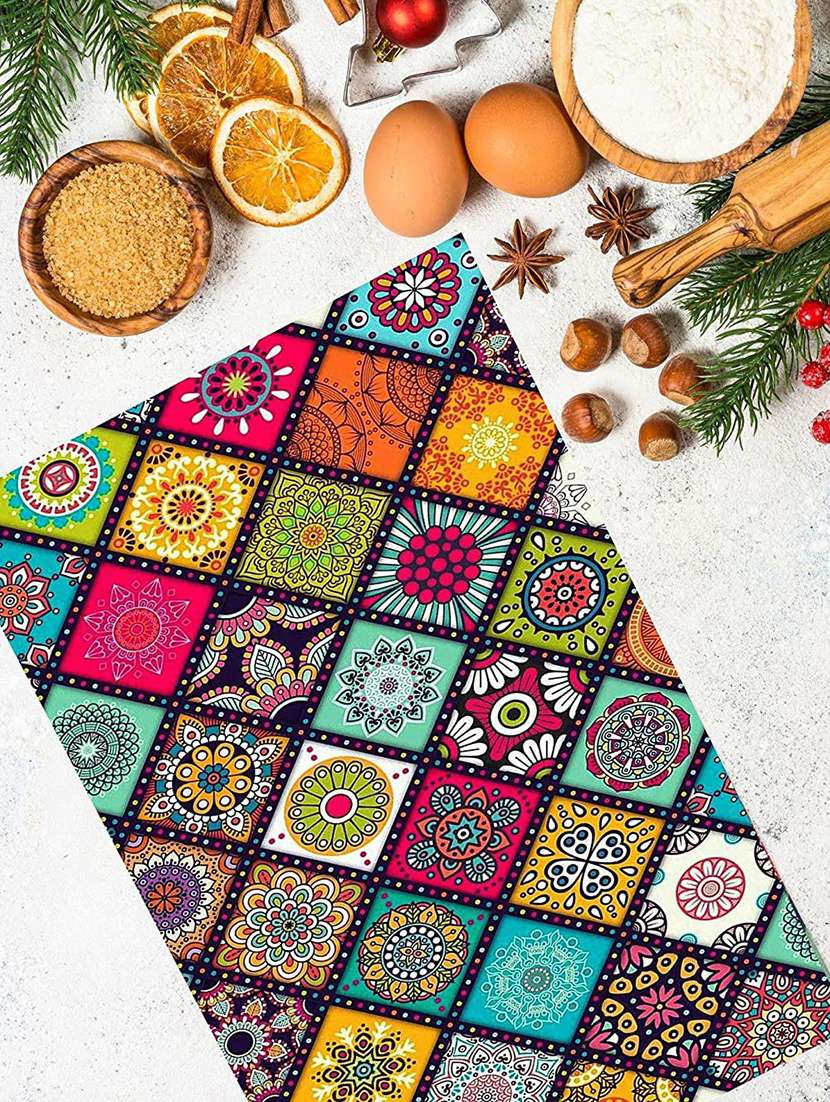 printed placemats for dining table and kitchen - 20853528 -  Standard Image - 2