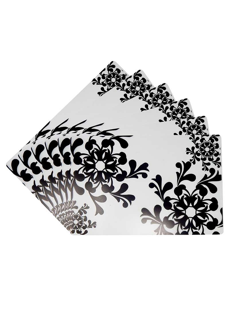 printed placemats for dining table and kitchen - 20853529 -  Standard Image - 2
