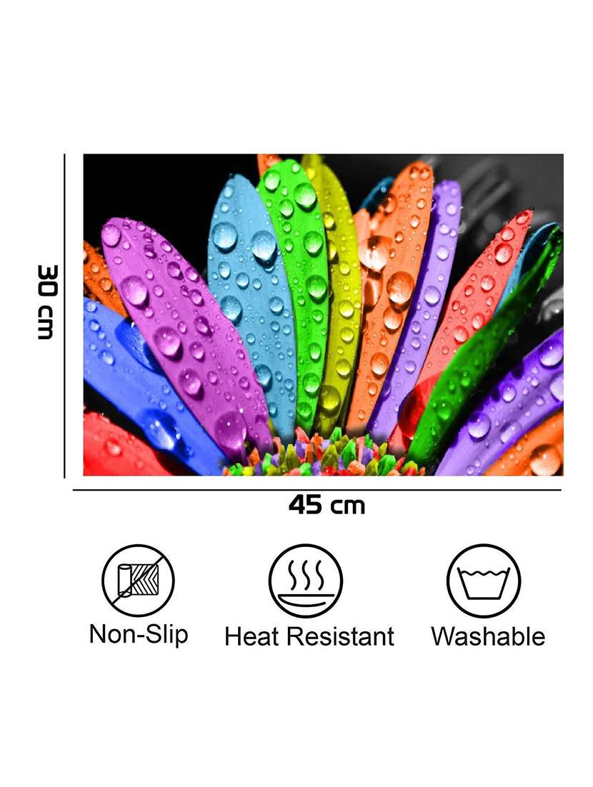 printed placemats for dining table and kitchen - 20853547 -  Standard Image - 2