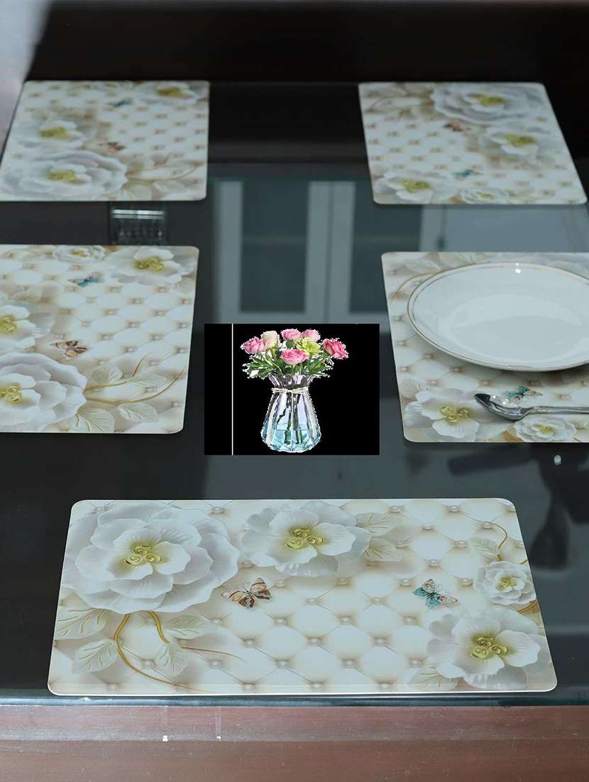 printed placemats for dining table and kitchen - 20853630 -  Standard Image - 2