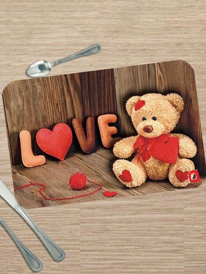 printed placemats for dining table and kitchen - 20853638 -  Standard Image - 2