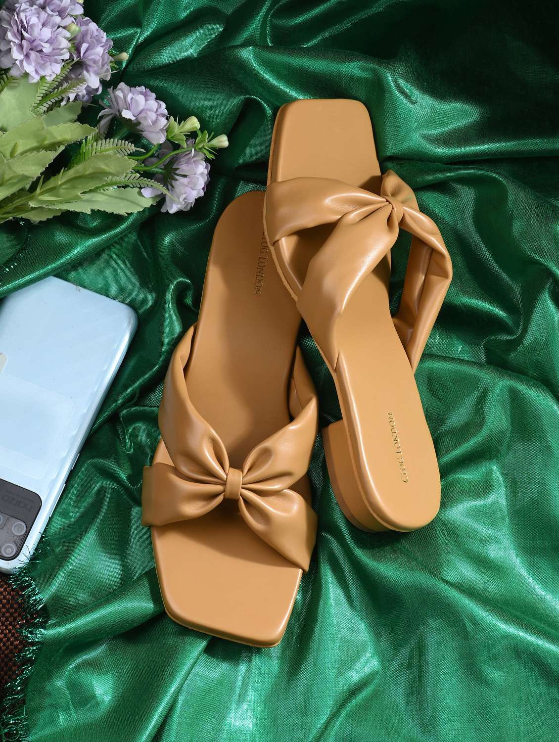 women slip on flats sandal
