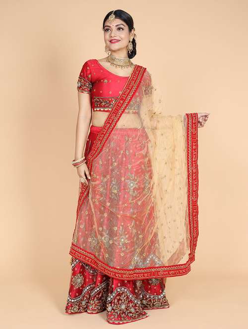 women gold lace work dupatta