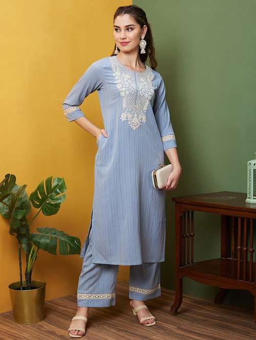 globus women grey floral embroidered yoke side slits straight kurta & lace hem pants set - 20857854 -  Standard Image - 0