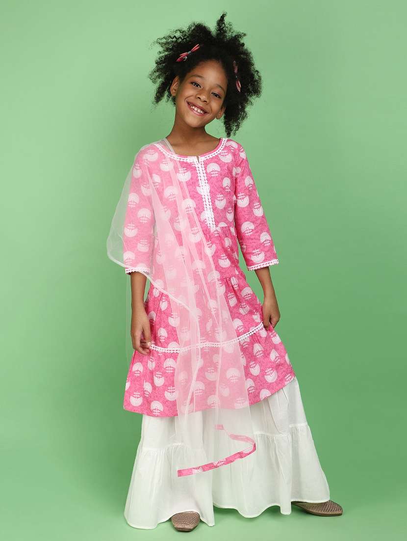 girls round neck printed suit set