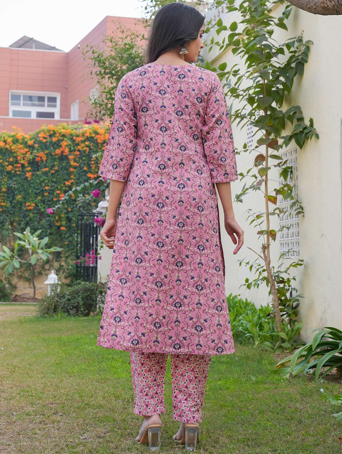 women pink floral printed kurta pant set with dupatta - 20878682 -  Standard Image - 2