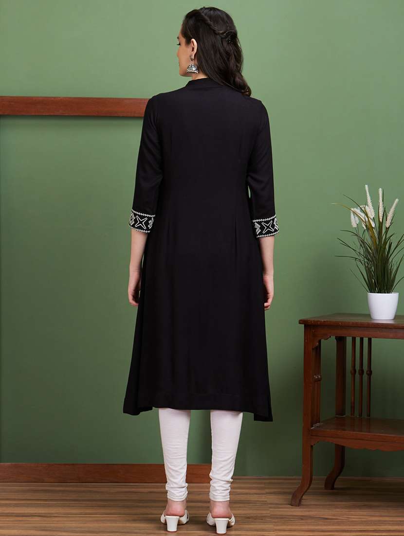 women black v neck a-line kurta - 20885386 -  Standard Image - 2