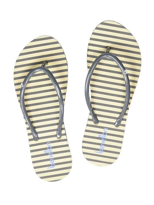 women striped flip flop - 20889468 - Standard Image - 0