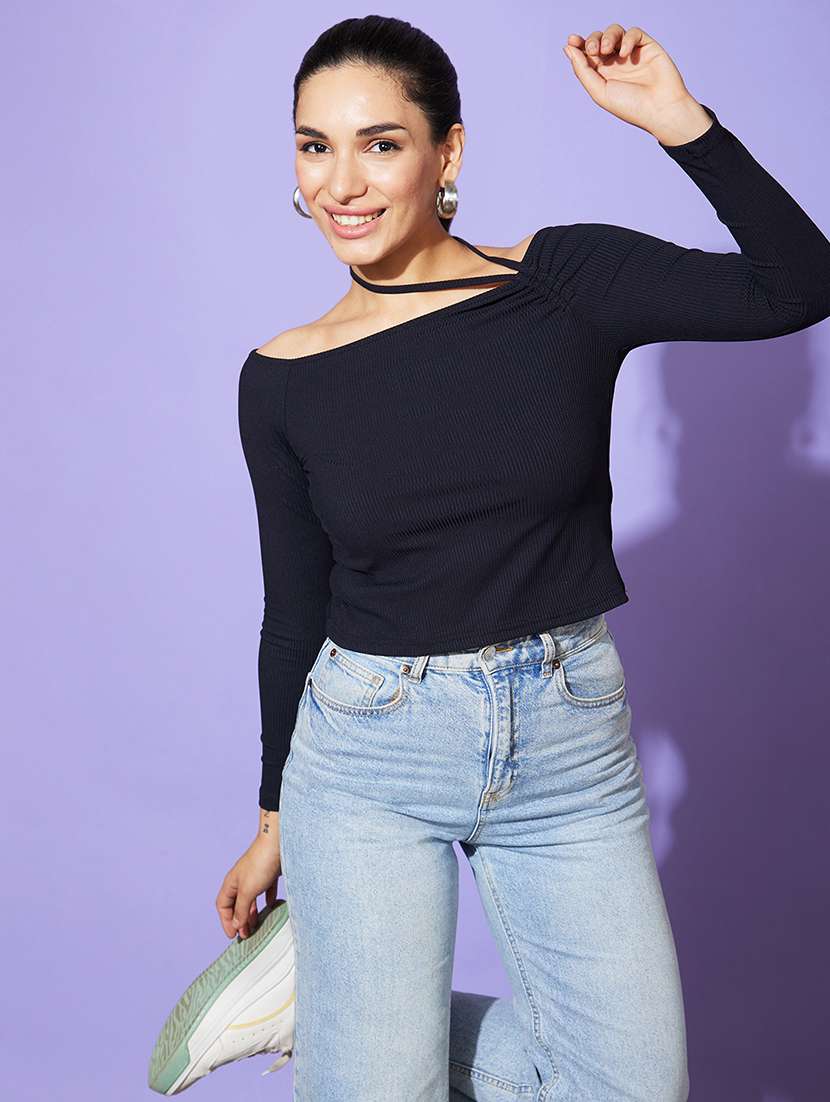 black solid regular top