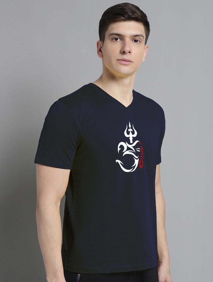 men chest print v-neck t-shirt - 20906830 - Standard Image - 2