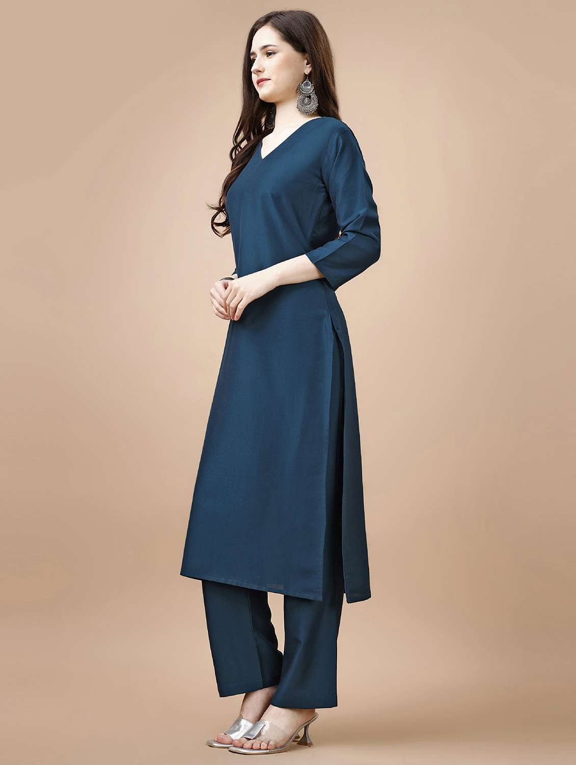 women teal solid v neck kurta pant set - 20929887 -  Standard Image - 2