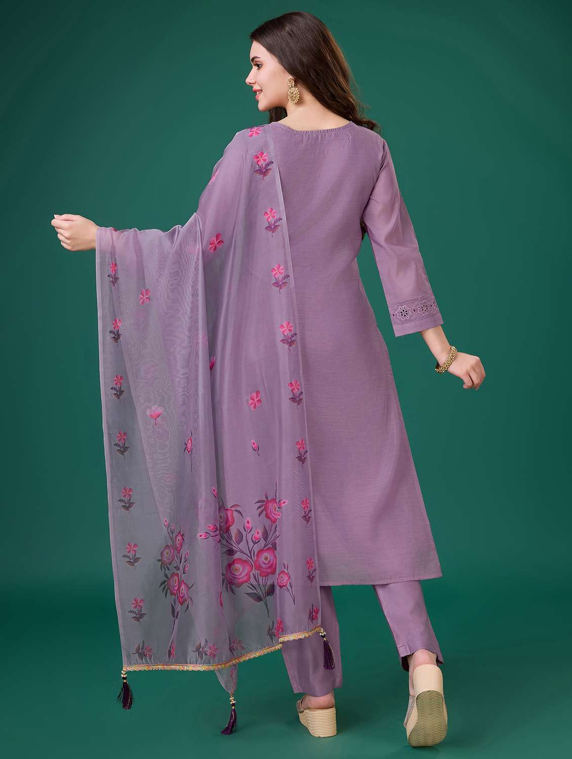 women lavender round neck kurta pant set with dupatta - 20929906 -  Standard Image - 2