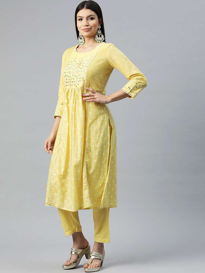women three quarter sleeve kurta pant with dupatta set - 20930572 - Standard Image - 2