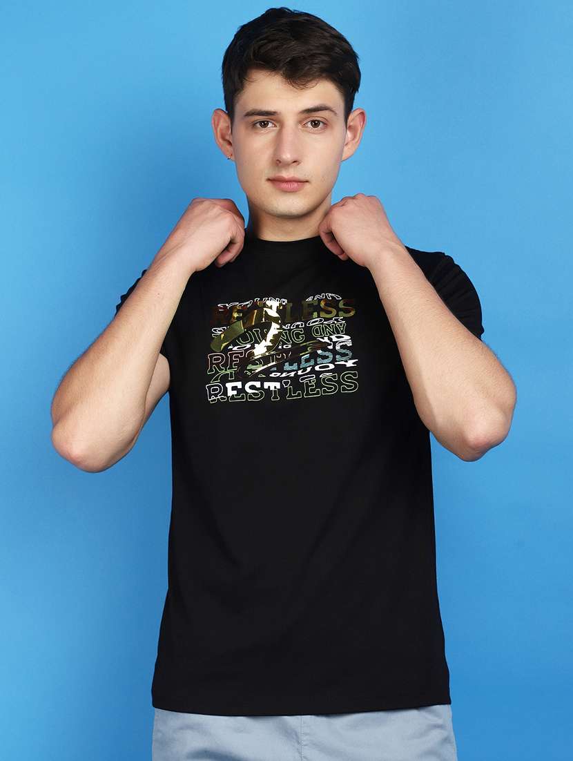 men round neck chest printed t-shirt