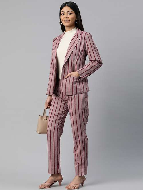 women lapel neck stripes formal suit set