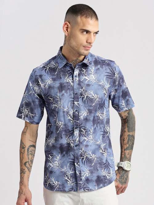 men collared short sleeve casual shirt - 20960746 -  Standard Image - 0