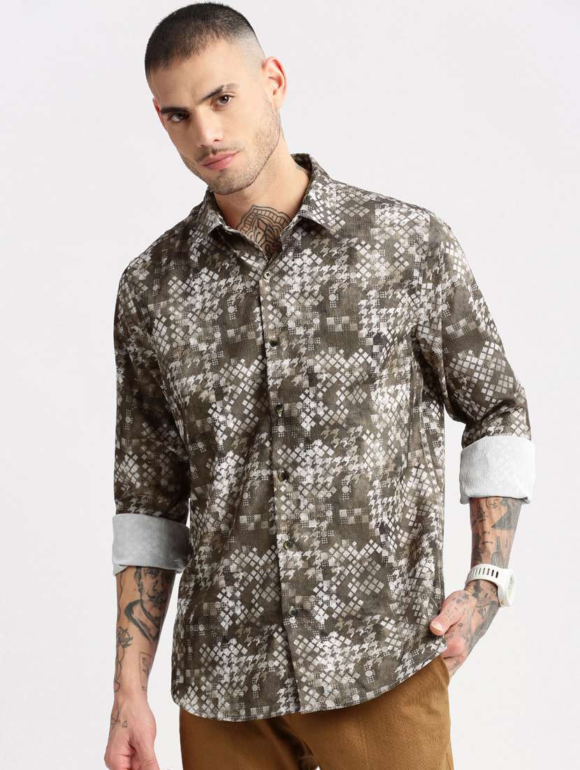 men olive geometric printed casual shirt