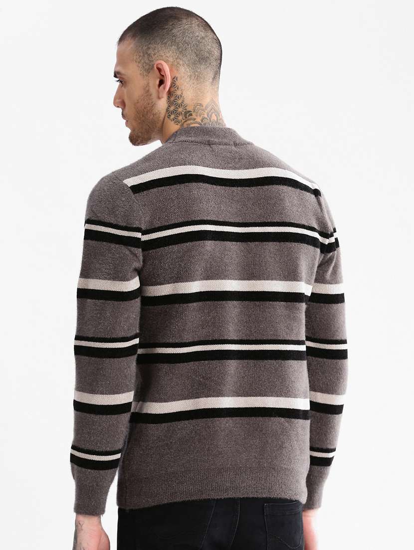 men long sleeved striped pullover - 20960847 -  Standard Image - 2