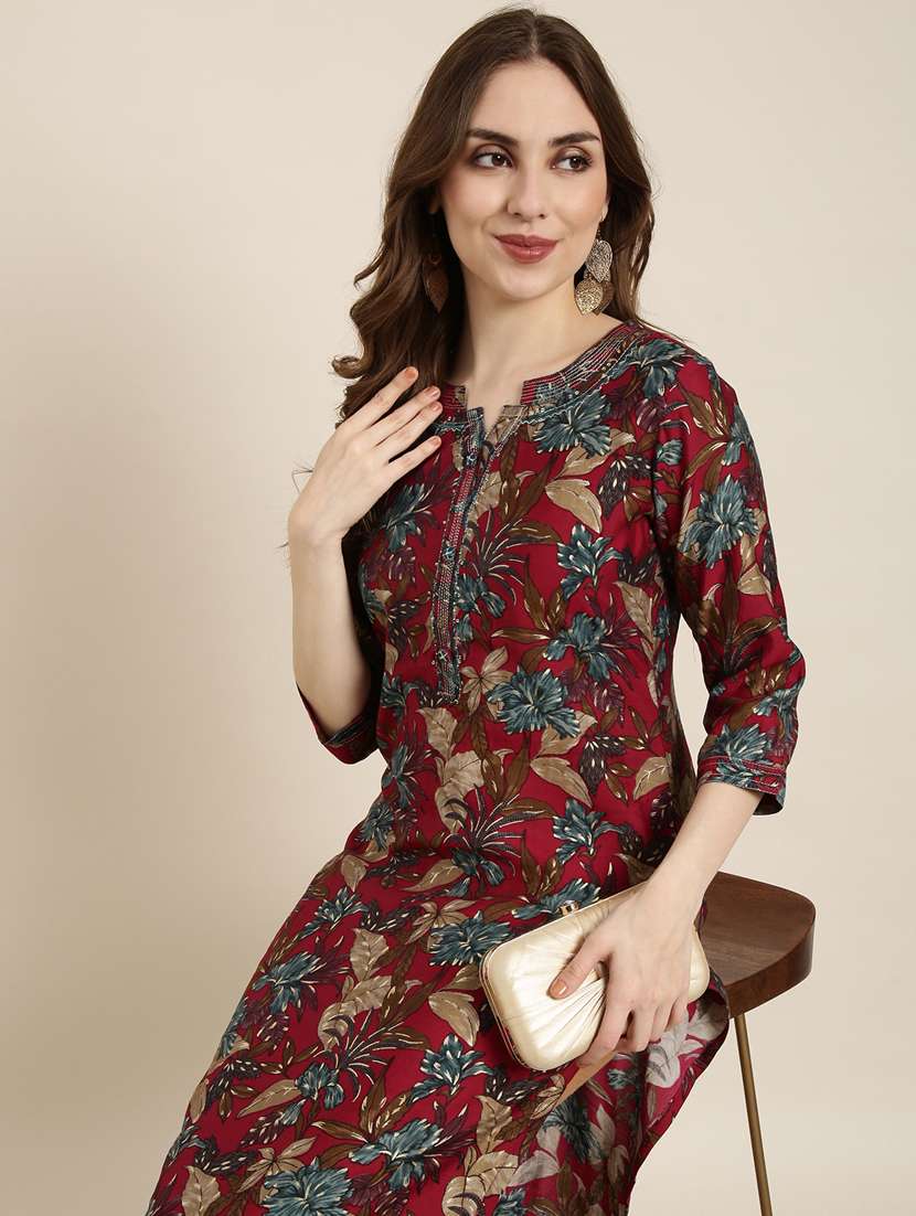 women maroon notch neck straight kurta - 20960897 -  Standard Image - 7