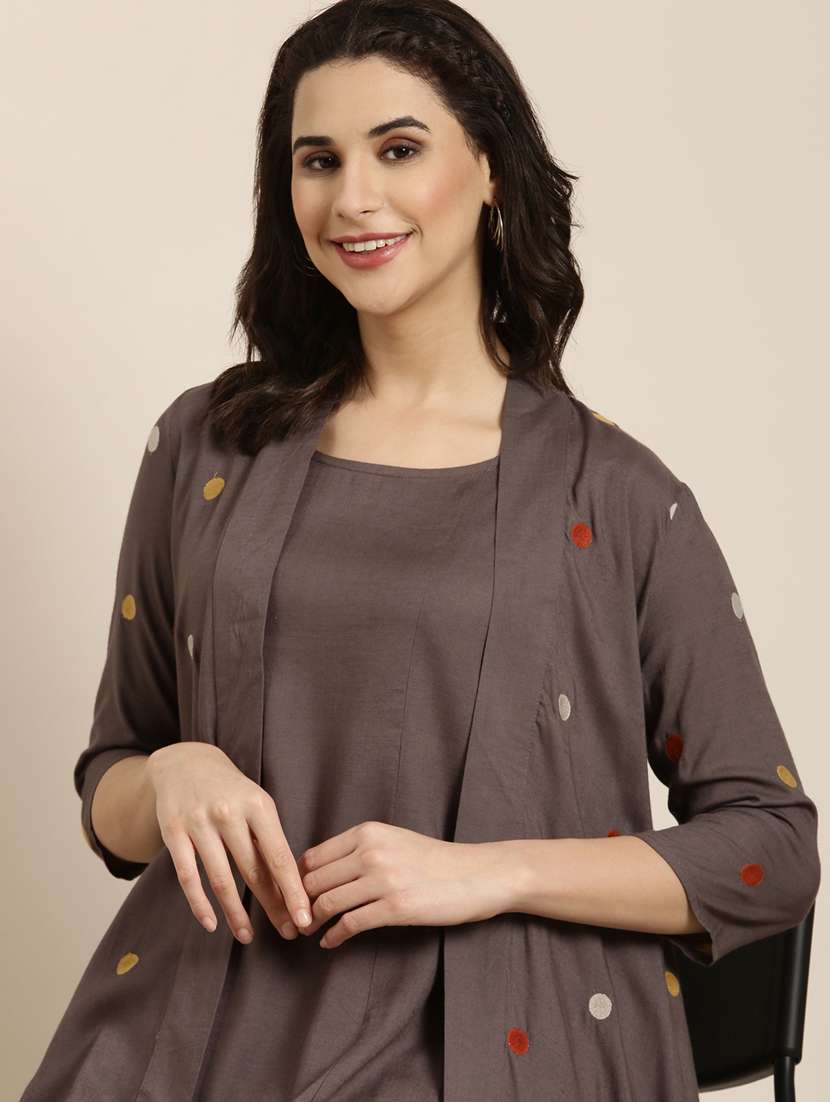 women sleeveless a-line kurta with shrug - 20961057 -  Standard Image - 7