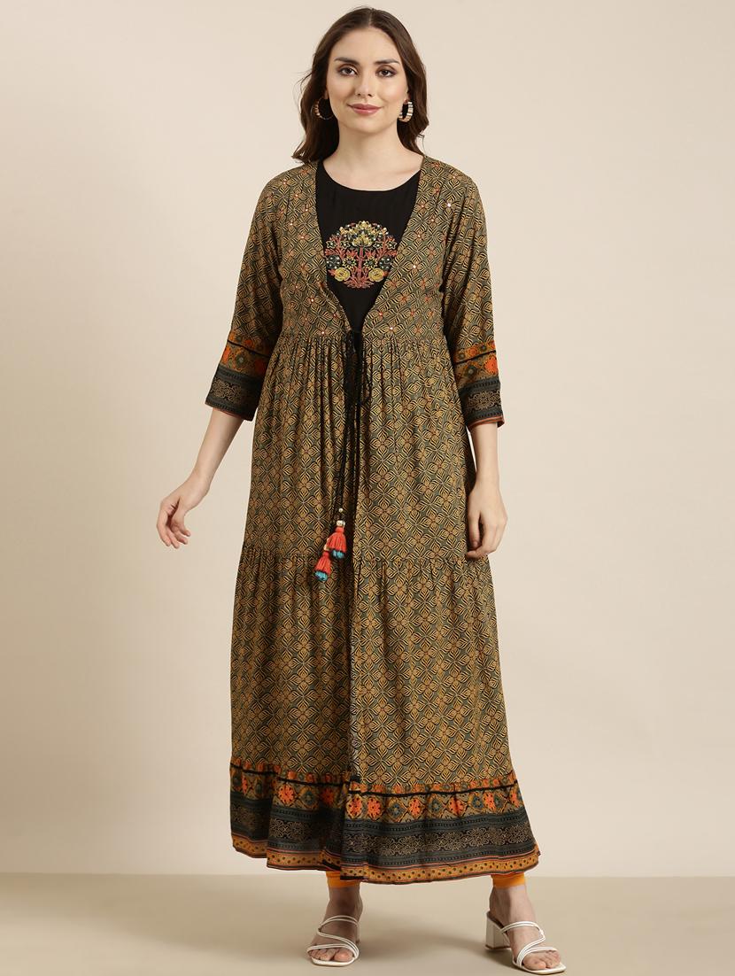 women black round neck a-line kurta with shrug - 20961063 - Zoom Image - 0