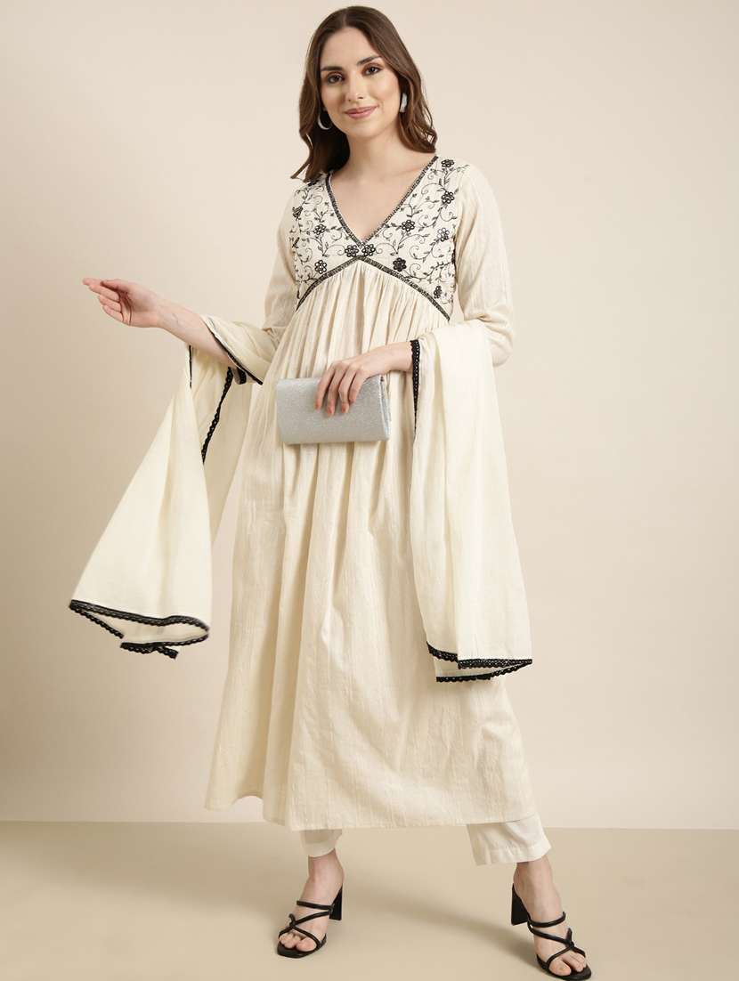 women embroidered kurta pant set with dupatta