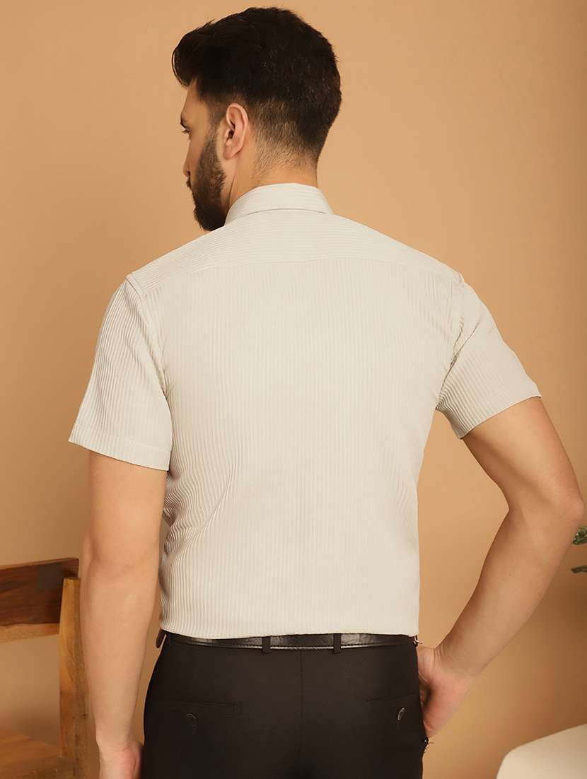 men collared short sleeve formal shirt - 20962569 -  Standard Image - 2